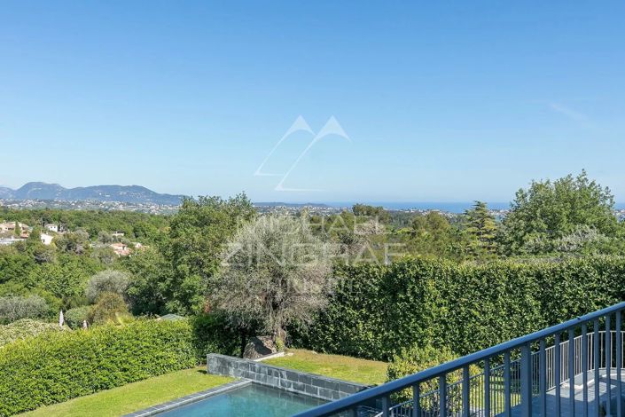 Image No.2-5 Bed House for sale