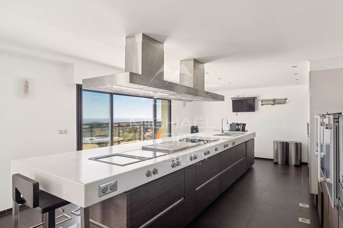 Image No.7-4 Bed House for sale