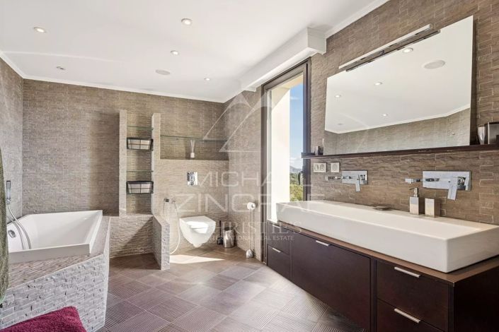 Image No.9-4 Bed House for sale