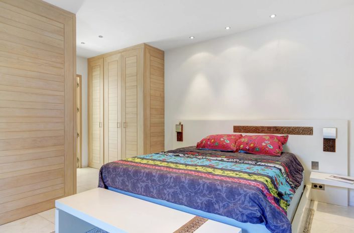 Image No.17-9 Bed House for sale