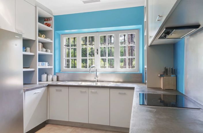 Image No.24-9 Bed House for sale