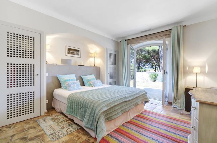 Image No.31-9 Bed House for sale