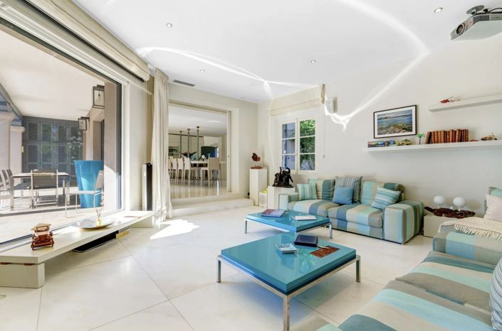 Image No.6-9 Bed House for sale