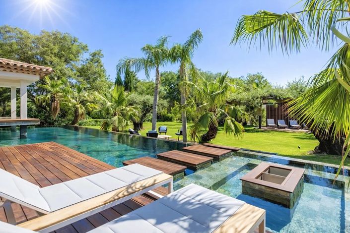 Image No.3-8 Bed House for sale