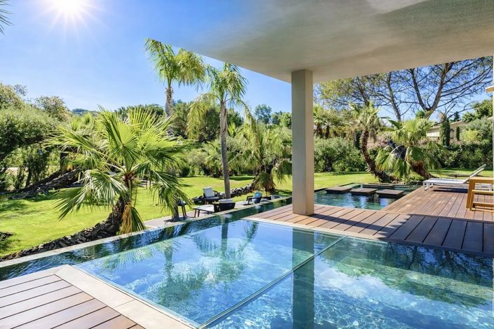 Image No.4-8 Bed House for sale