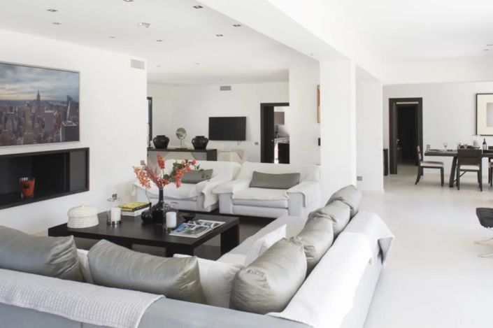 Image No.4-6 Bed House for sale