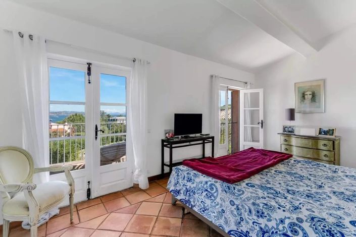 Image No.11-4 Bed House for sale