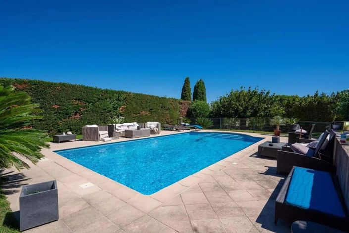 Image No.2-4 Bed House for sale