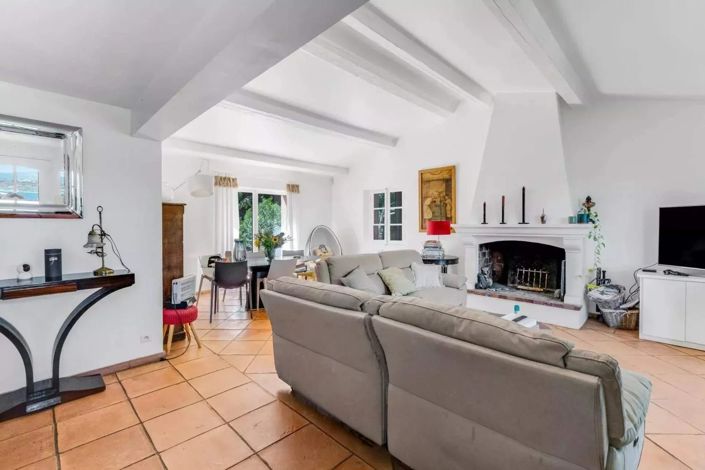 Image No.6-4 Bed House for sale