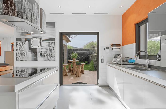 Image No.16-4 Bed House for sale