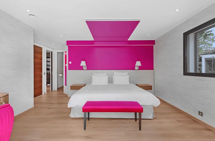 Image No.18-4 Bed House for sale
