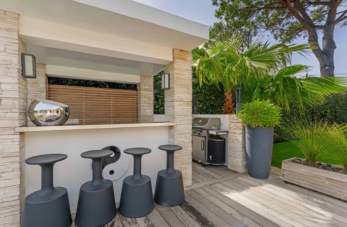 Image No.8-4 Bed House for sale