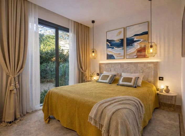 Image No.22-7 Bed House for sale