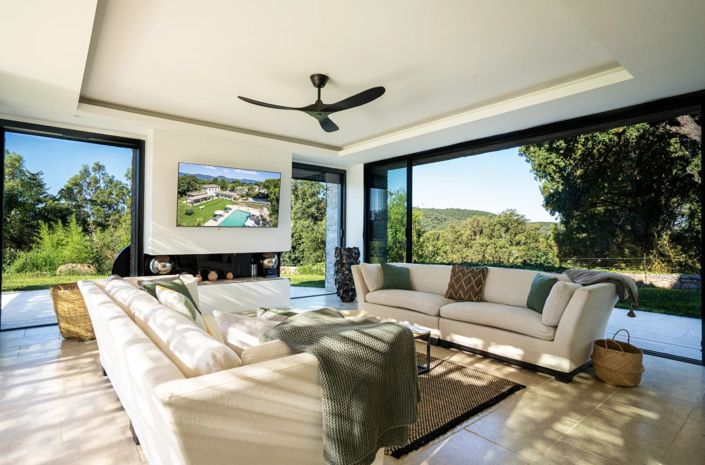 Image No.8-7 Bed House for sale