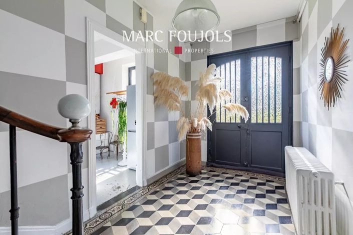 Image No.16-6 Bed House for sale