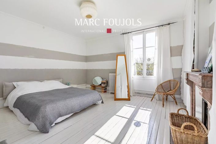 Image No.31-6 Bed House for sale