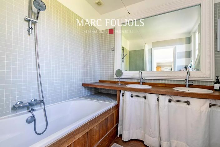 Image No.36-6 Bed House for sale