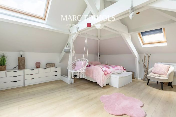 Image No.17-7 Bed House for sale