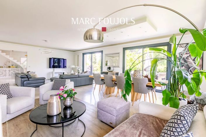 Image No.5-7 Bed House for sale