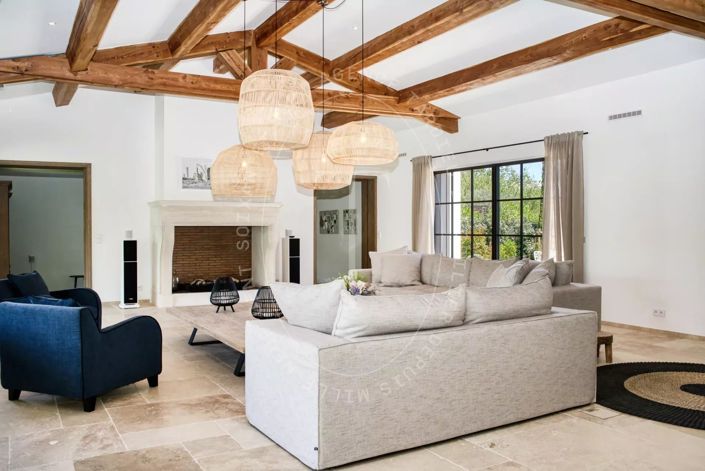 Image No.3-6 Bed House for sale