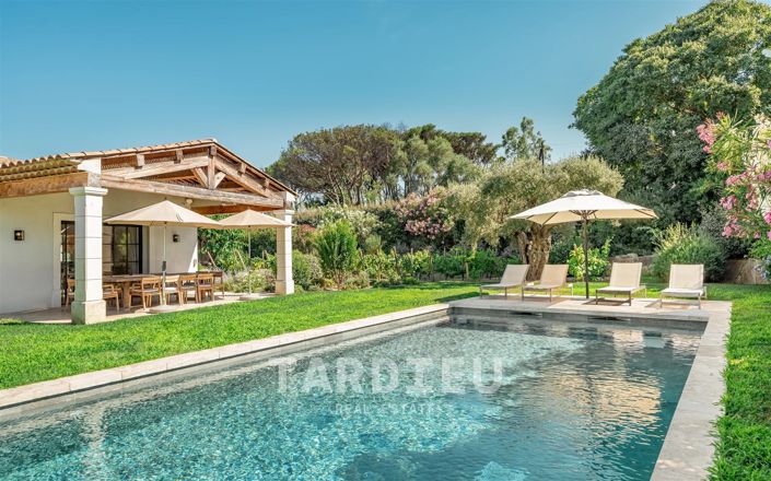 Image No.8-6 Bed House for sale