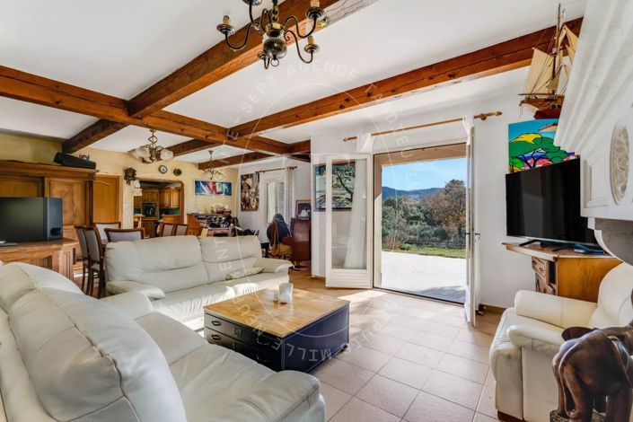 Image No.5-6 Bed House for sale