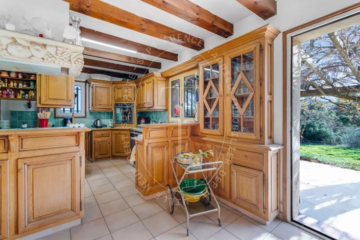 Image No.6-6 Bed House for sale