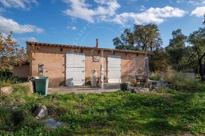 Image No.8-6 Bed House for sale