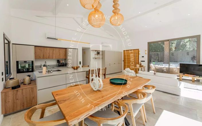 Image No.7-5 Bed House for sale