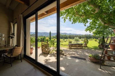 1 - Taillades, House