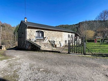 1 - Haute-Loire, House