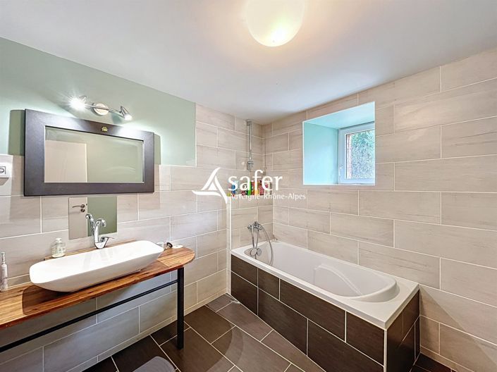 Image No.18-3 Bed House for sale