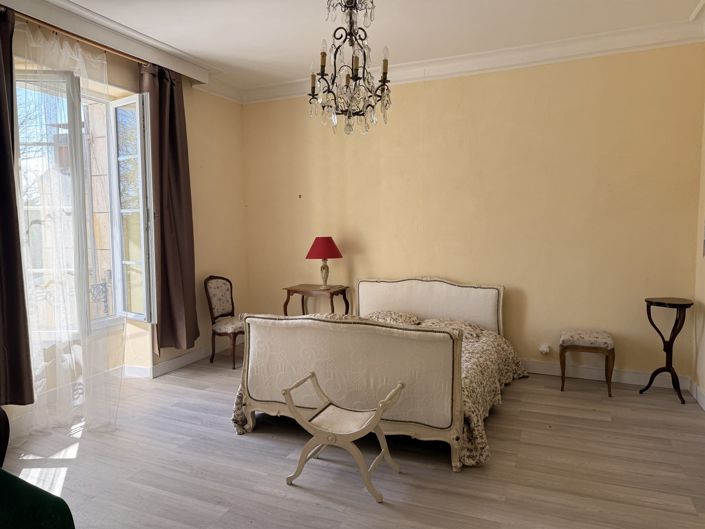 Image No.10-4 Bed House for sale