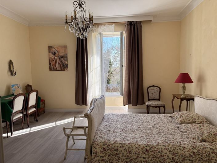 Image No.11-4 Bed House for sale