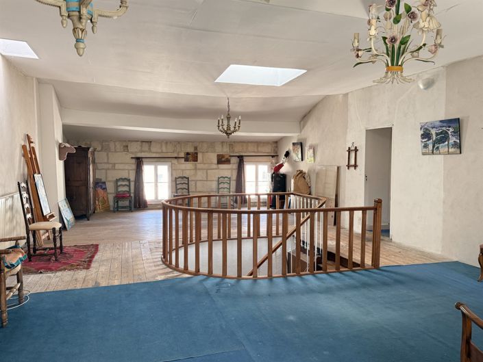 Image No.17-4 Bed House for sale