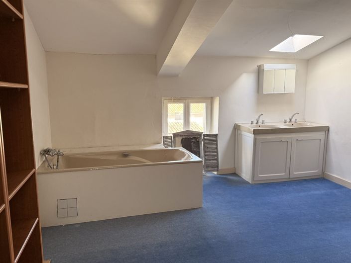 Image No.18-4 Bed House for sale