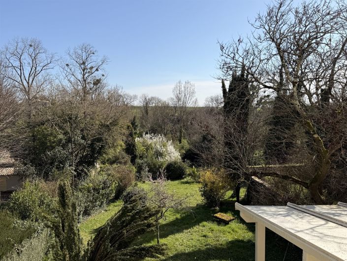 Image No.2-4 Bed House for sale