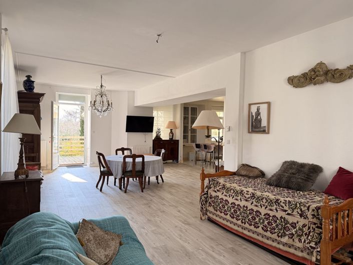 Image No.3-4 Bed House for sale