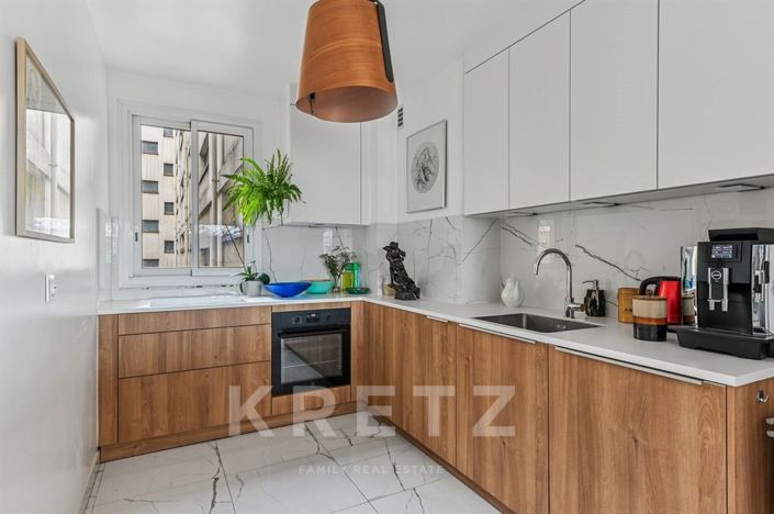 Image No.10-3 Bed Apartment for sale