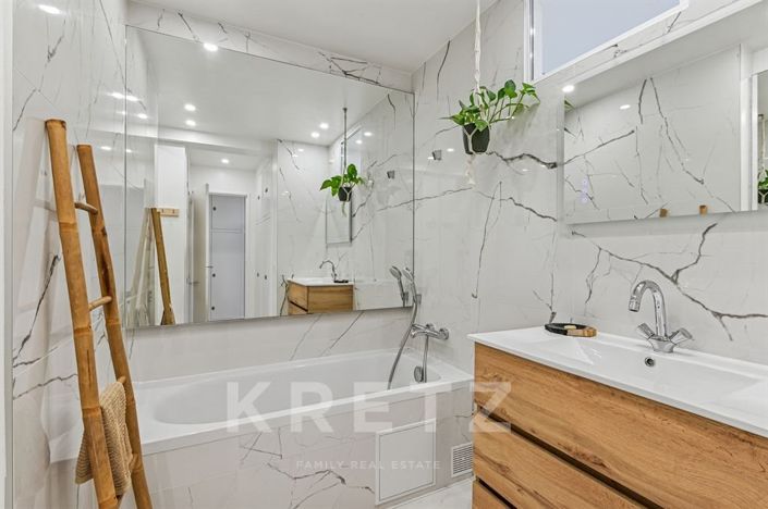 Image No.12-3 Bed Apartment for sale