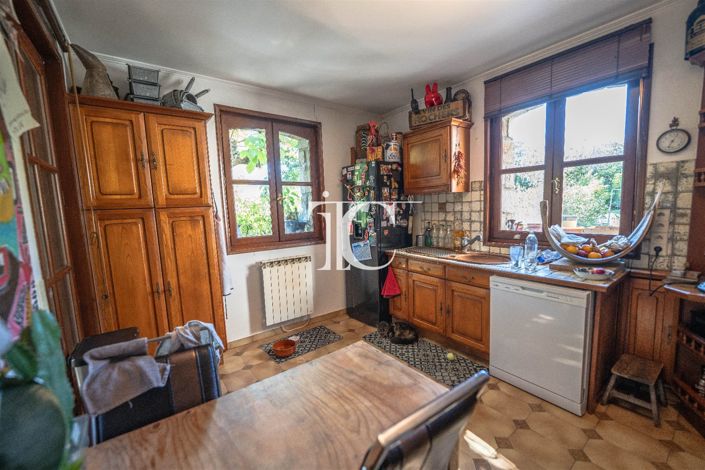 Image No.6-2 Bed House for sale