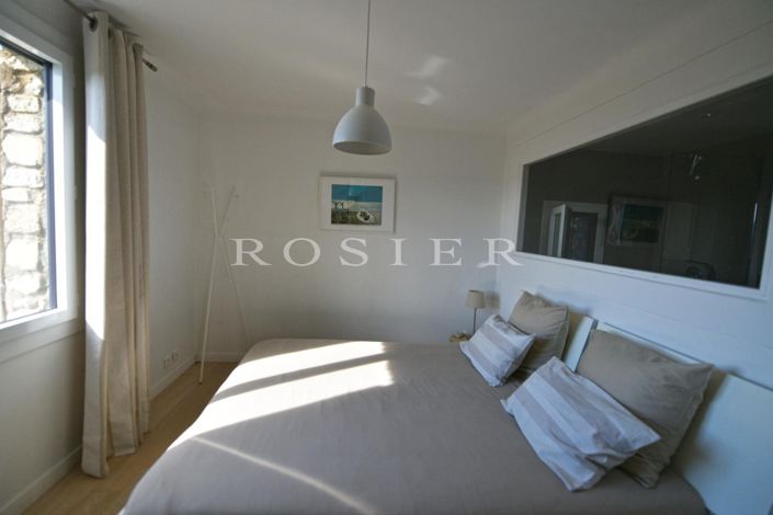 Image No.6-5 Bed House for sale