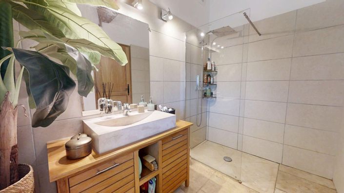 Image No.13-3 Bed House for sale