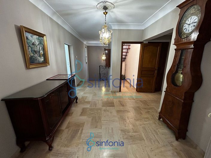 Image No.9-5 Bed House for sale