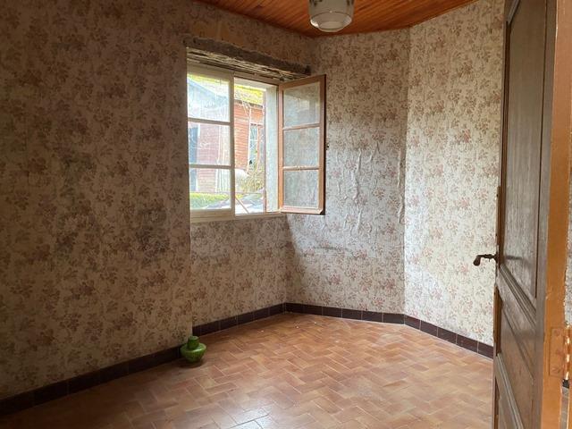 Image No.8-3 Bed House for sale