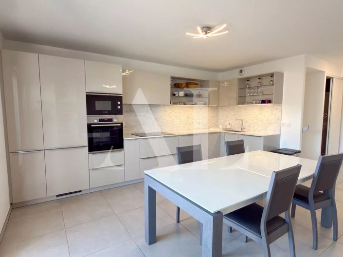 Image No.4-Appartement de 2 chambres à vendre à Golfe Juan