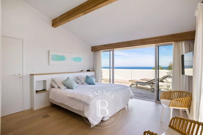 Image No.11-8 Bed House for sale