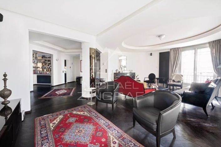 Image No.8-3 Bed Apartment for sale