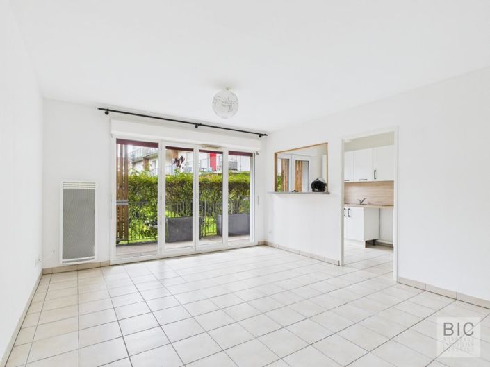 Image No.10-3 Bed Apartment for sale