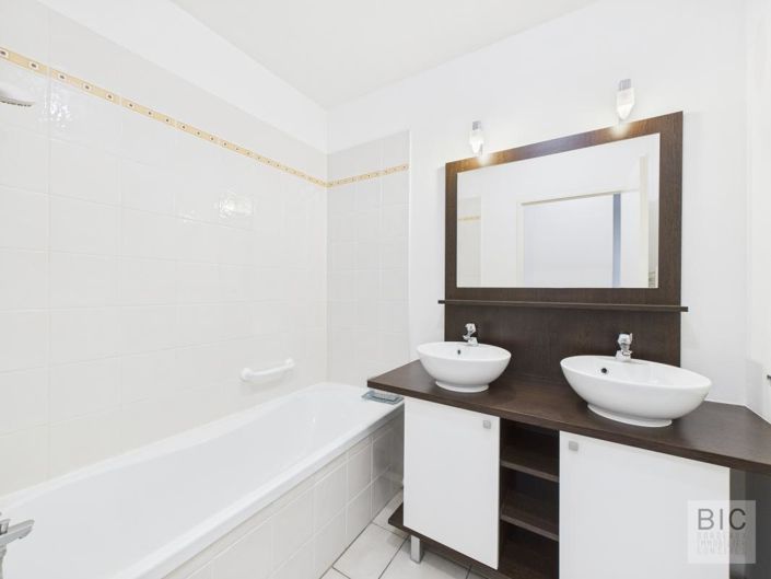 Image No.7-3 Bed Apartment for sale